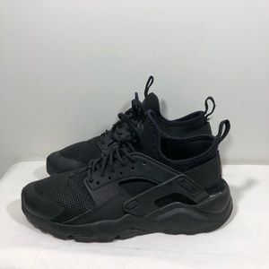 All black Nike Huaraches Air Ultra, 5Y.
